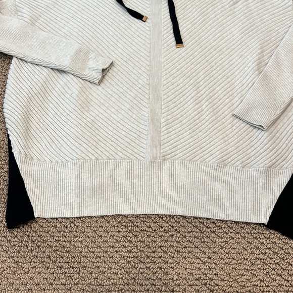 Black Tape brand sweater - Picture 5 of 8